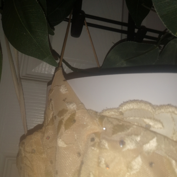 Formal dress - Picture 4 of 7